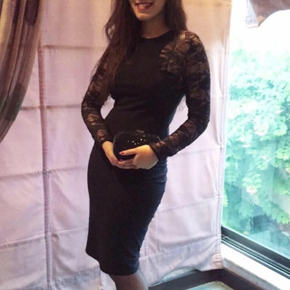 H&M Black bodycon dress with lace sleeves (S)